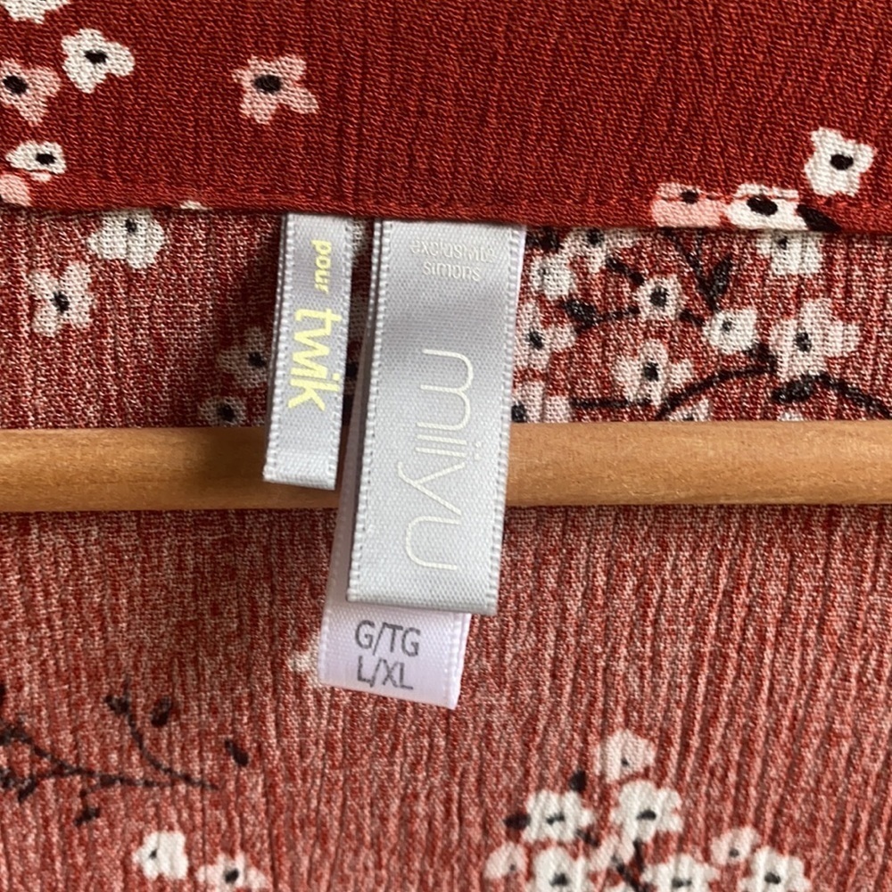 Miiyu Robe from Simons - Picture 3 of 12
